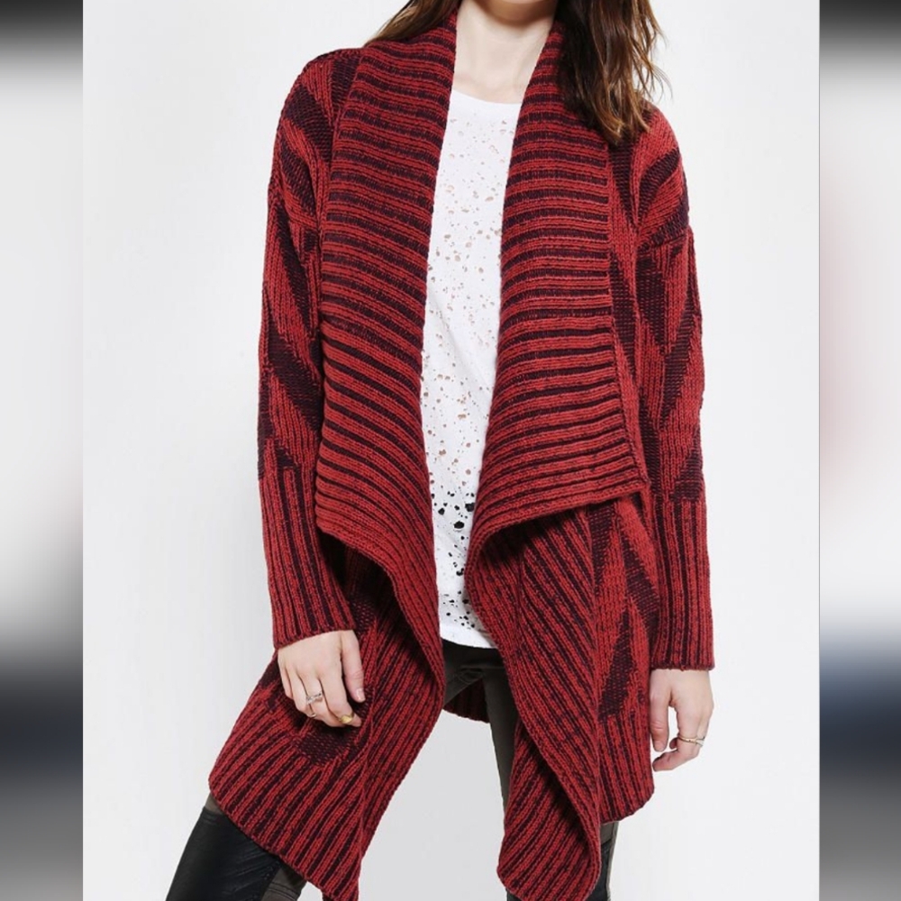 Staring Stars Waterfall‎ Front Cardigan SizeM Red
